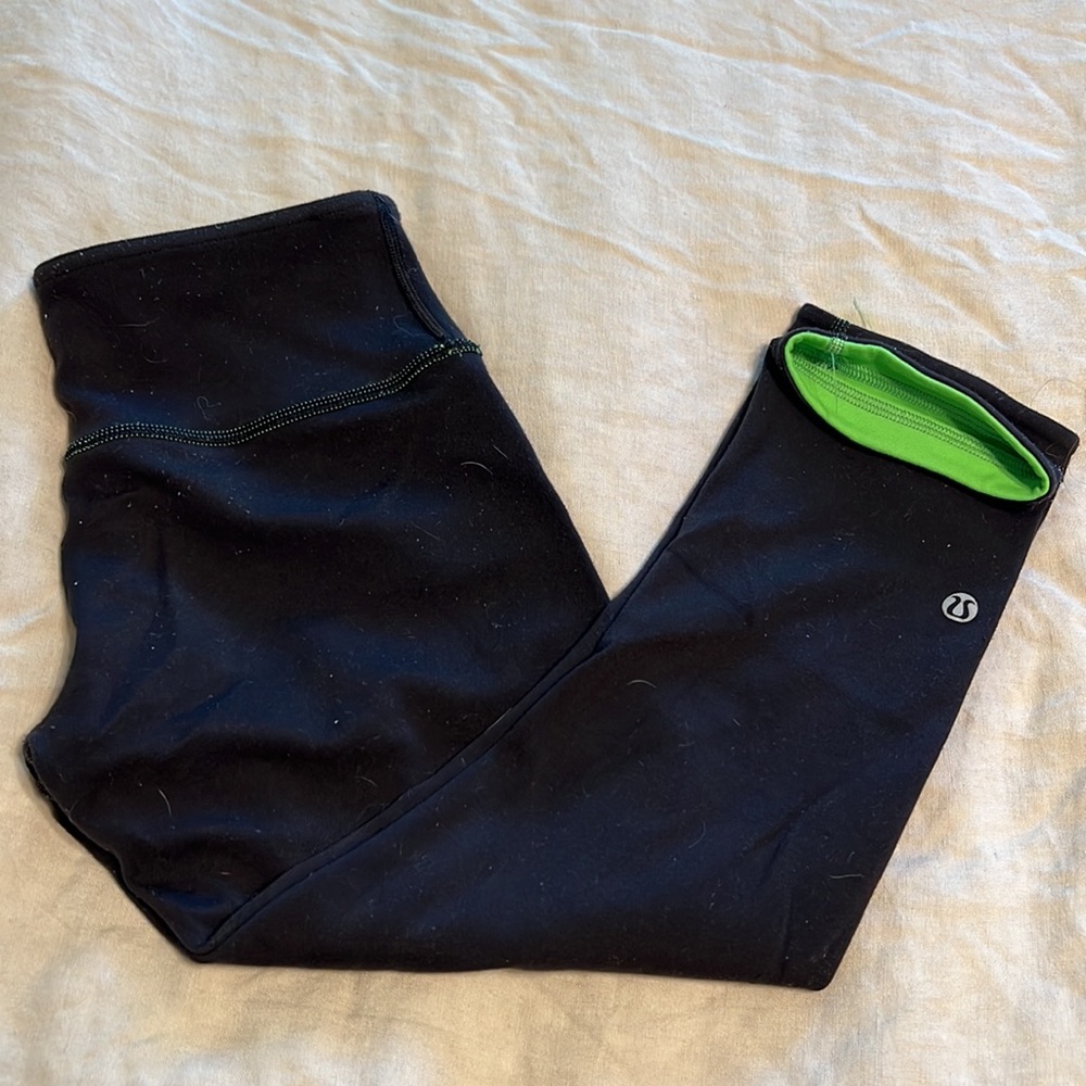 Reversible Lululemon capri leggings